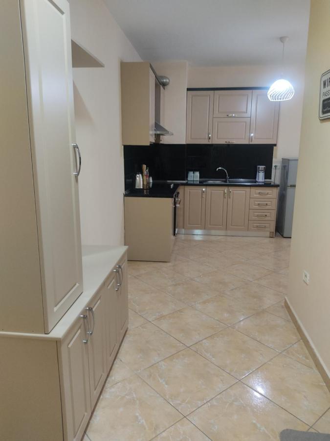 Chlo Apartment 2 Tiranë Ngoại thất bức ảnh