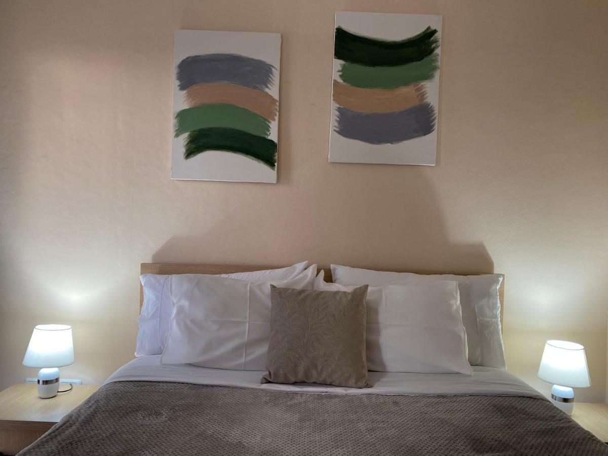 Chlo Apartment 2 Tiranë Ngoại thất bức ảnh