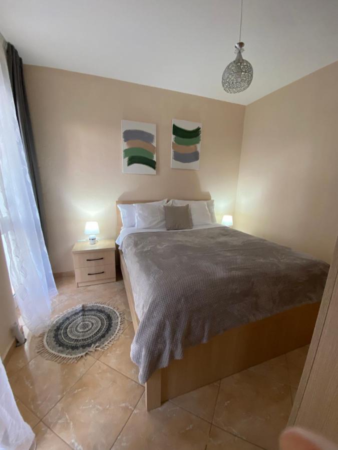 Chlo Apartment 2 Tiranë Ngoại thất bức ảnh